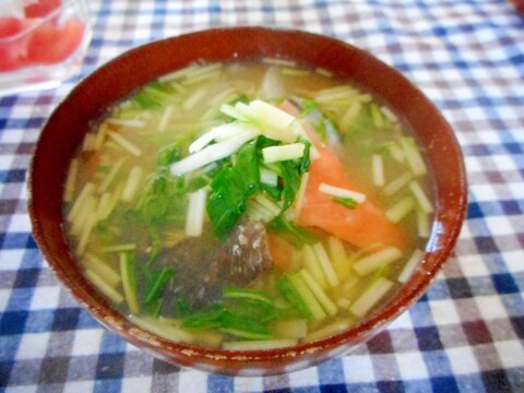 鮭と水菜の味噌汁